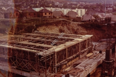 A gimnázium épületének alapozása.